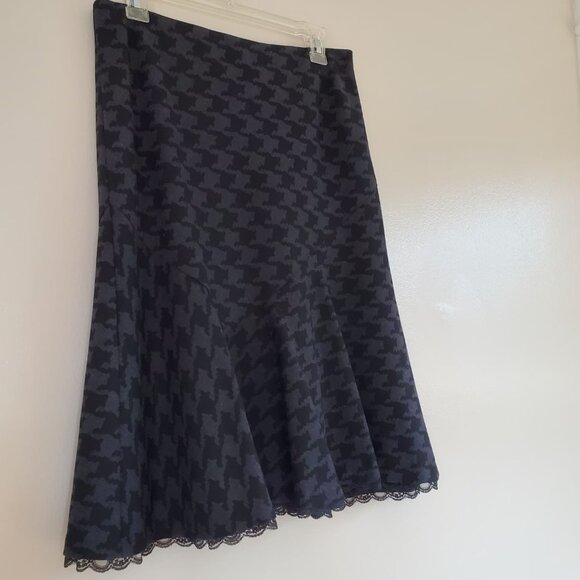 Express Wool Dark Grey Ruffled Skirt. Size 6 - Picture 1 of 9